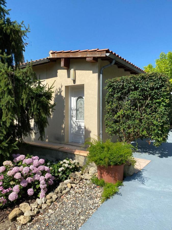 Gite Moncherie Colayrac-Saint-Cirq Kültér fotó